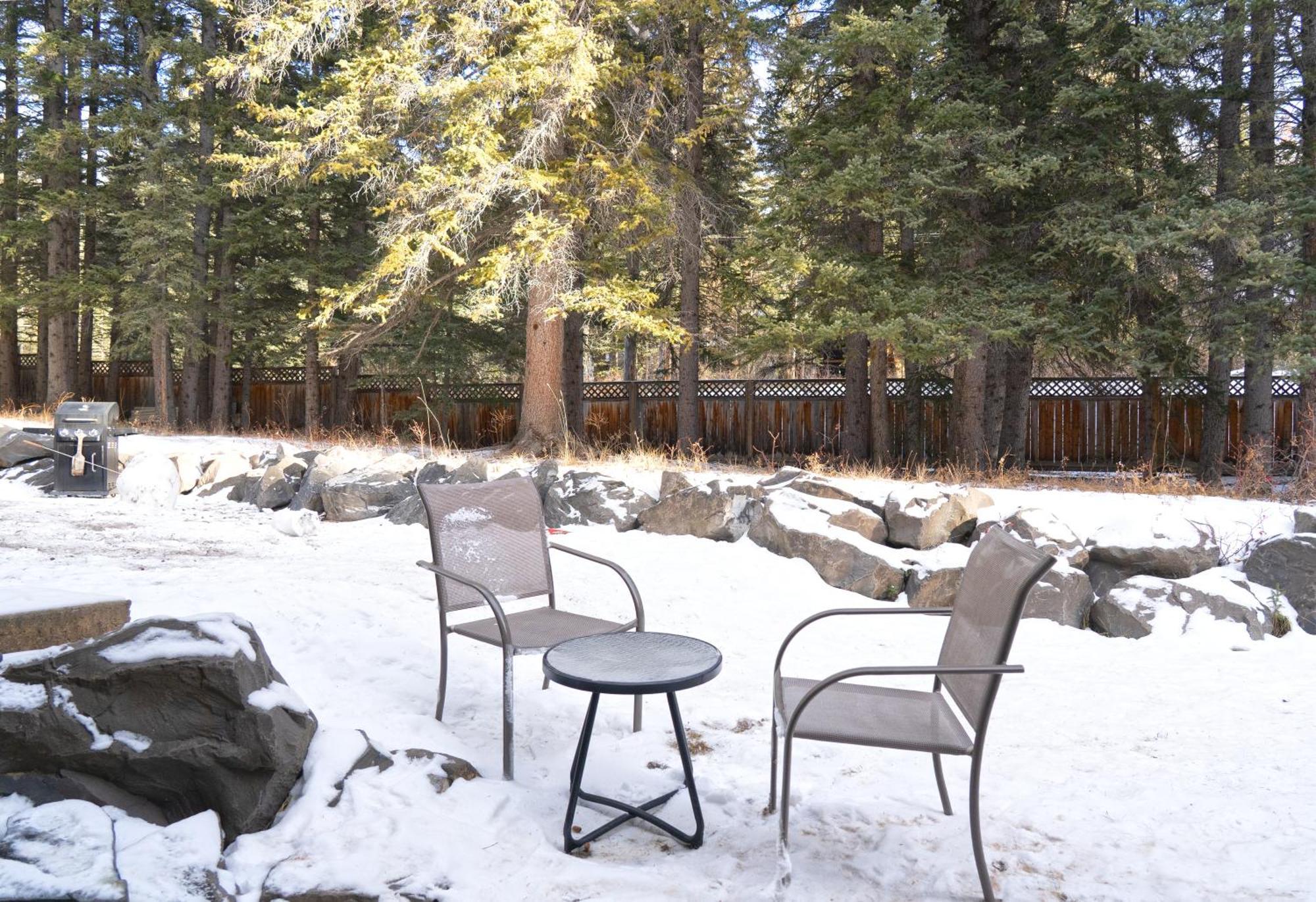 Banff Wood Lodge Canmore Buitenkant foto