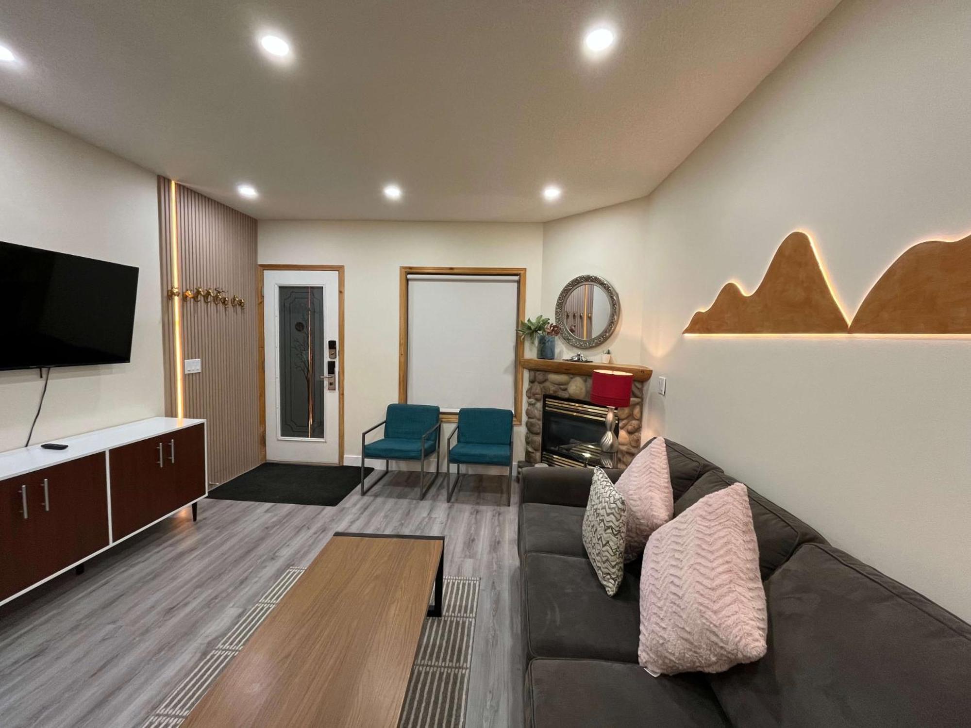 Banff Wood Lodge Canmore Buitenkant foto