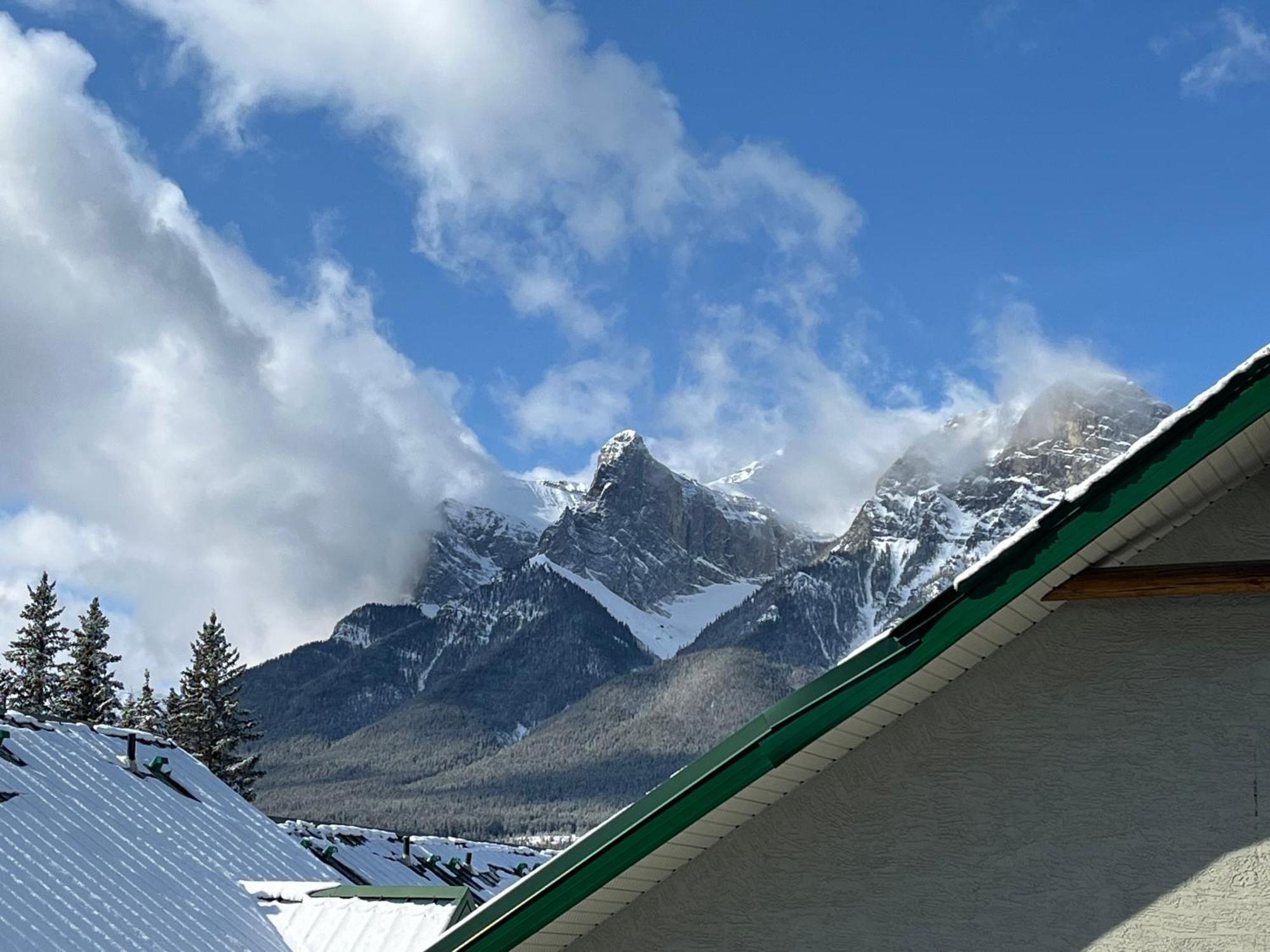 Banff Wood Lodge Canmore Buitenkant foto